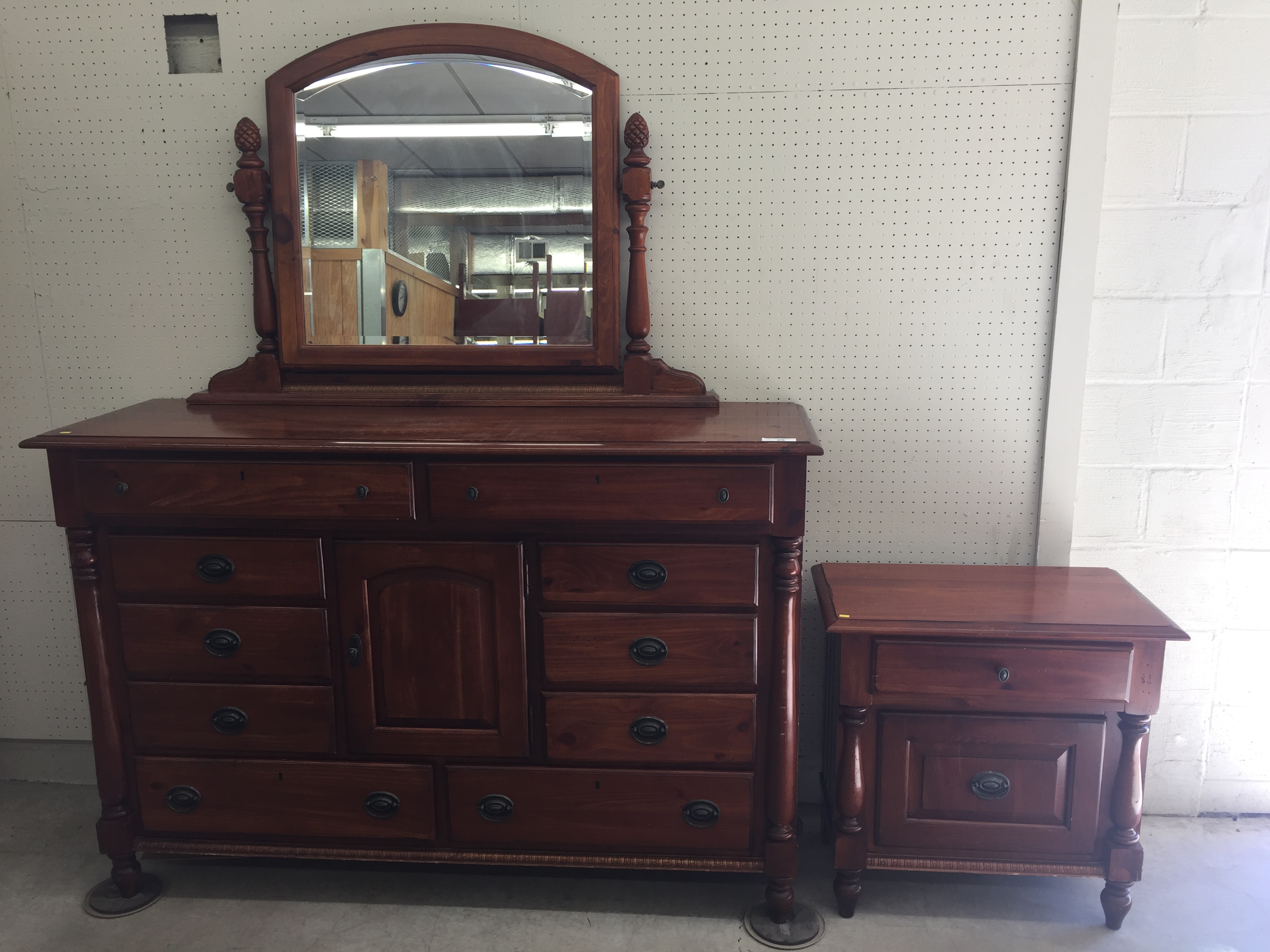 6/9/20 6/16/20 Furniture Online Only Auction Hess Auction Group