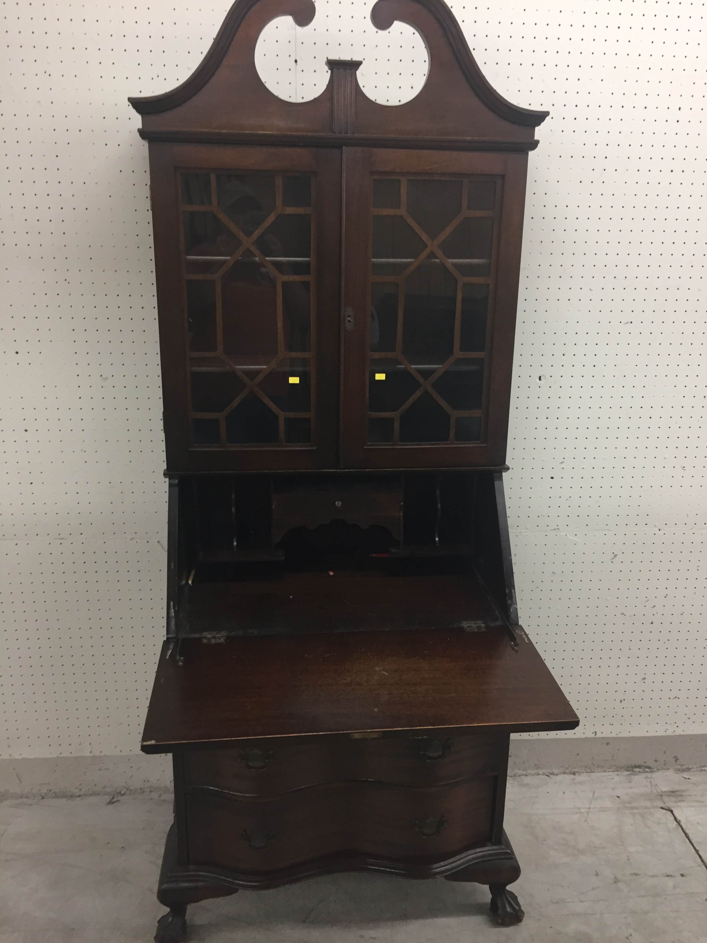 8/25/209/1/20 Online Furniture Auction Hess Auction Group
