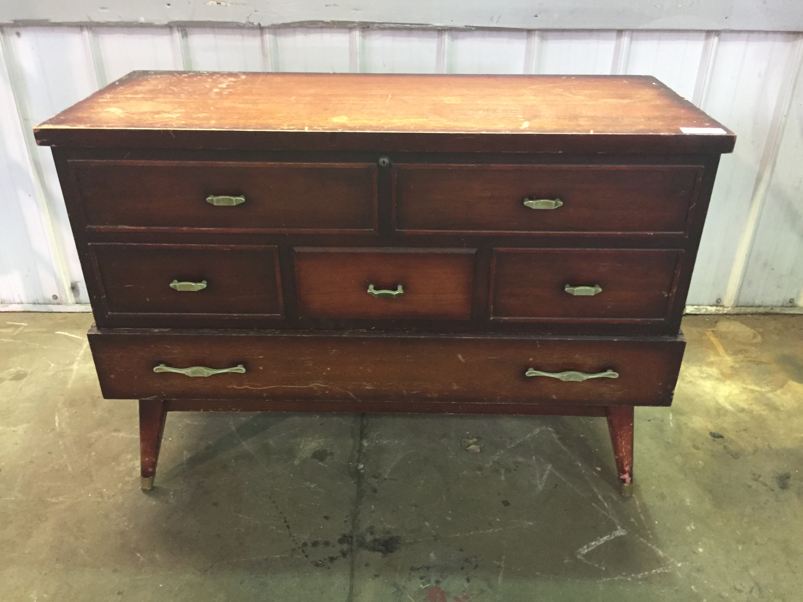 11/16/2011/23/20 Online Furniture Auction Hess Auction Group