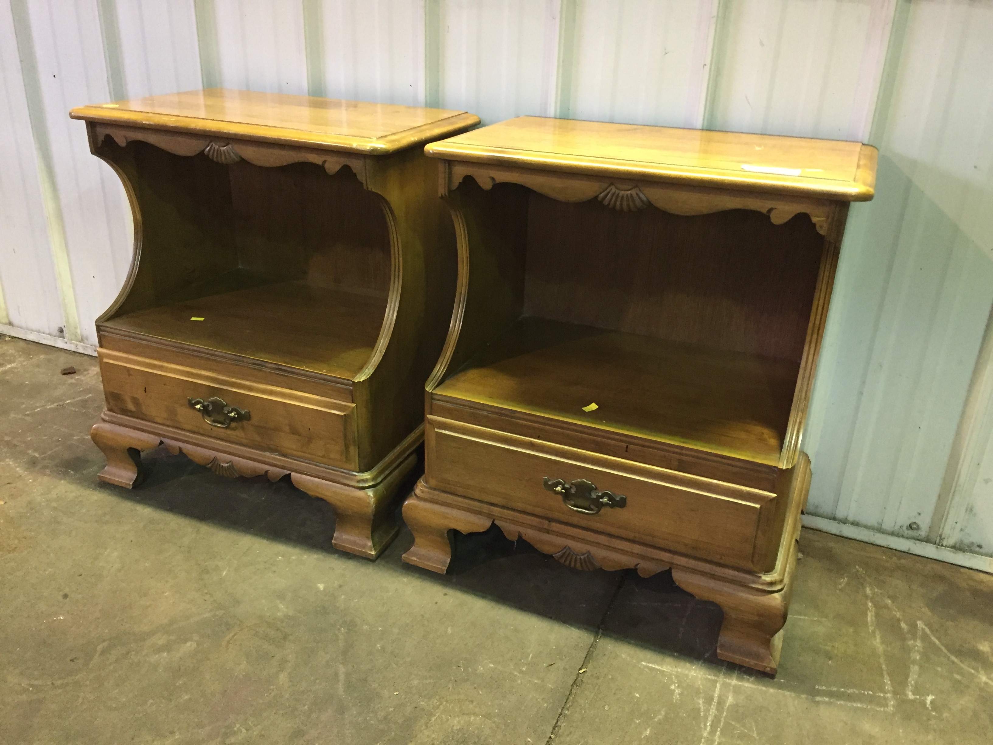 11/16/2011/23/20 Online Furniture Auction Hess Auction Group