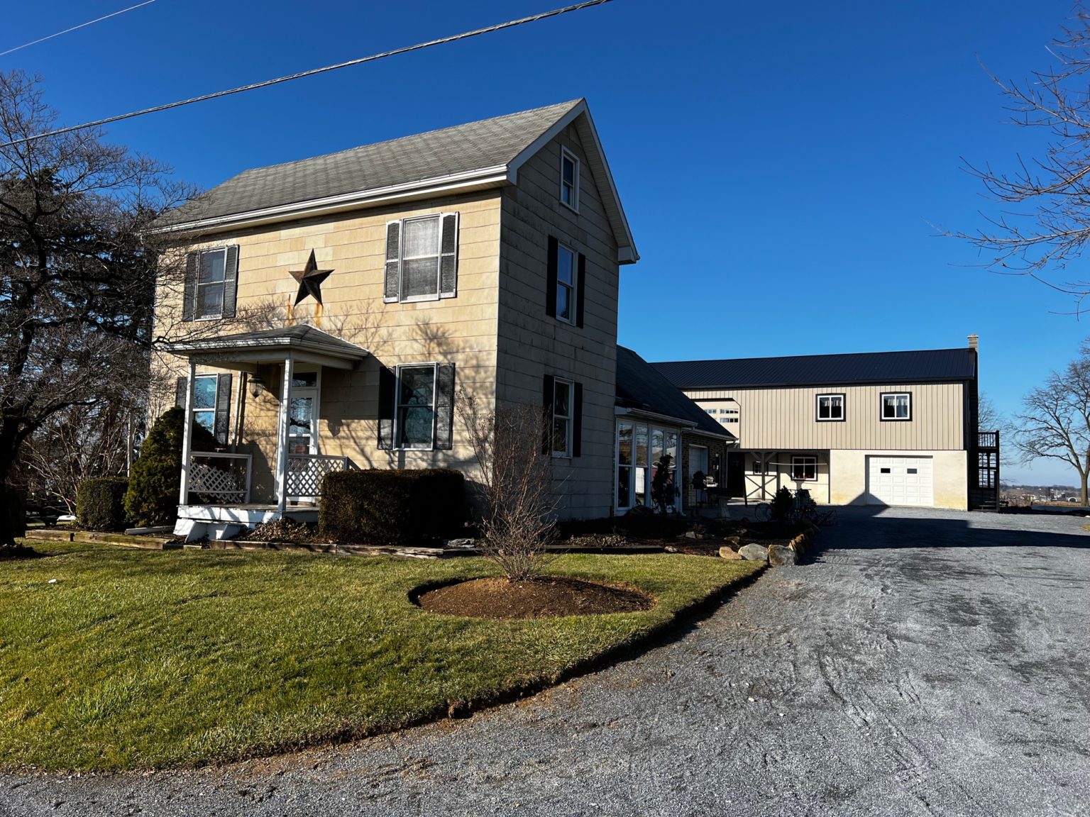 5 ACRE EAST DONEGAL TWP HOMESTEAD Hess Auction Group