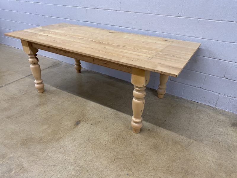 1/22/24 Online Furniture Auction Hess Auction Group