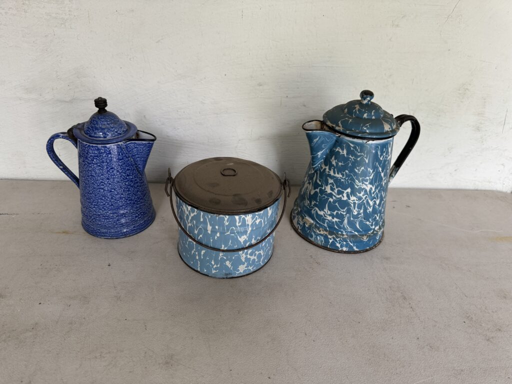 PRIVATE COLLECTION OF FRY ESTATE - Hess Auction Group