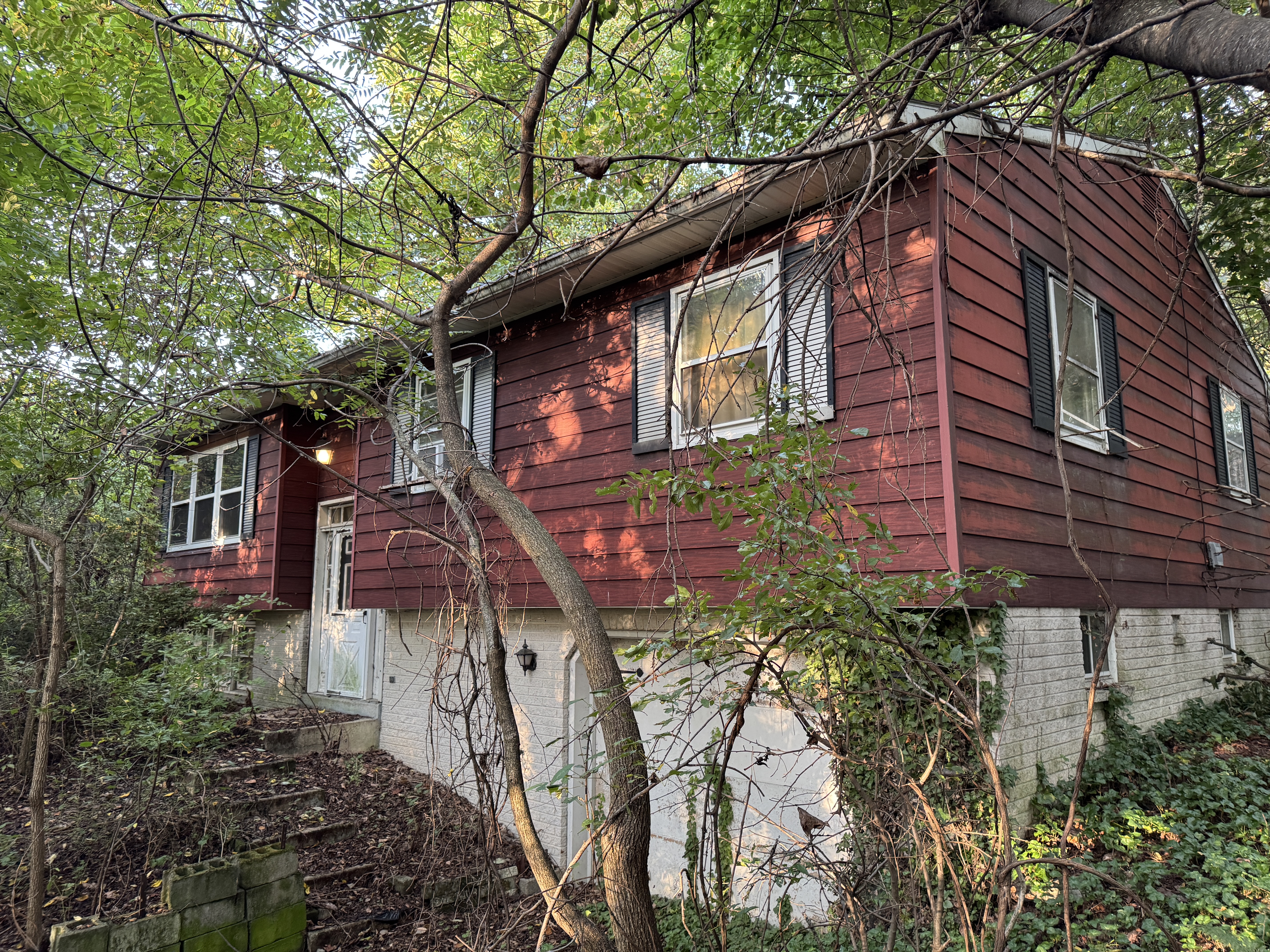 SECLUDED LITITZ 3 BEDROOM HOME