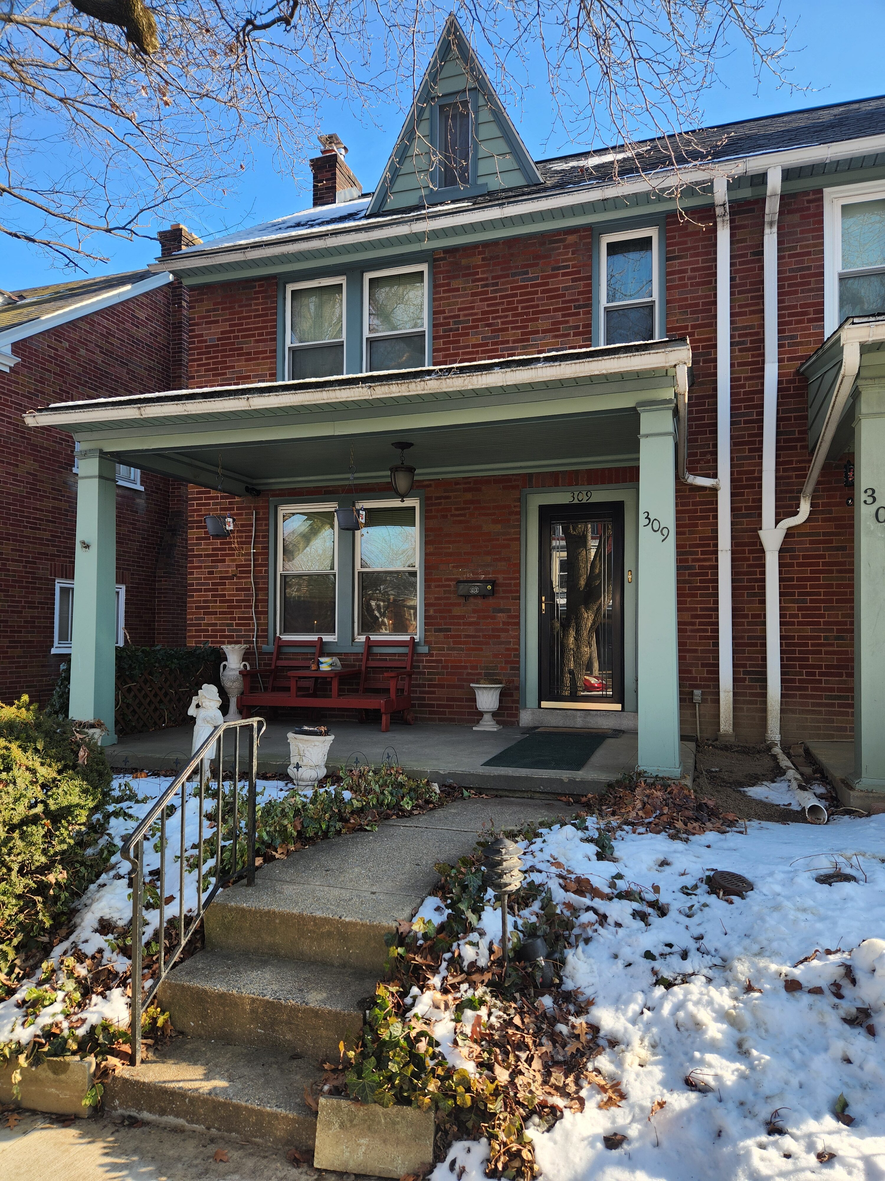 LANCASTER CITY BRICK HOME